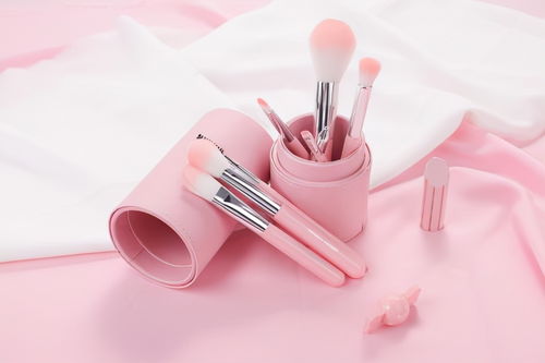 顏值即正義 國內(nèi)化妝品的春天何在